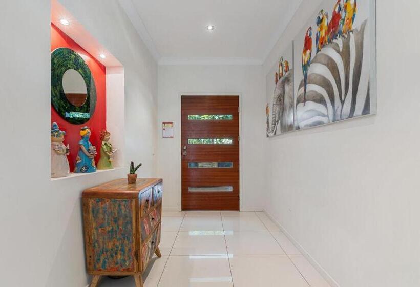 Splash House At Kingscliff   Pet Friendly With Pool