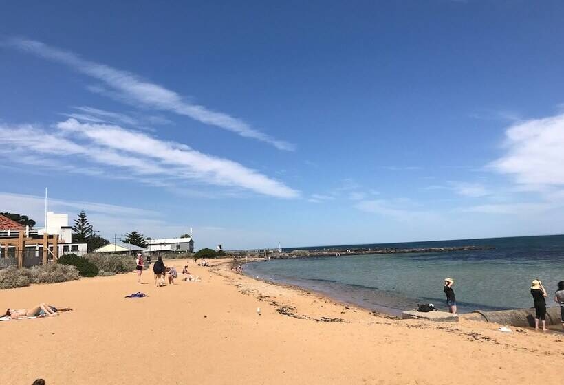 The Botanic Apartments Williamstown