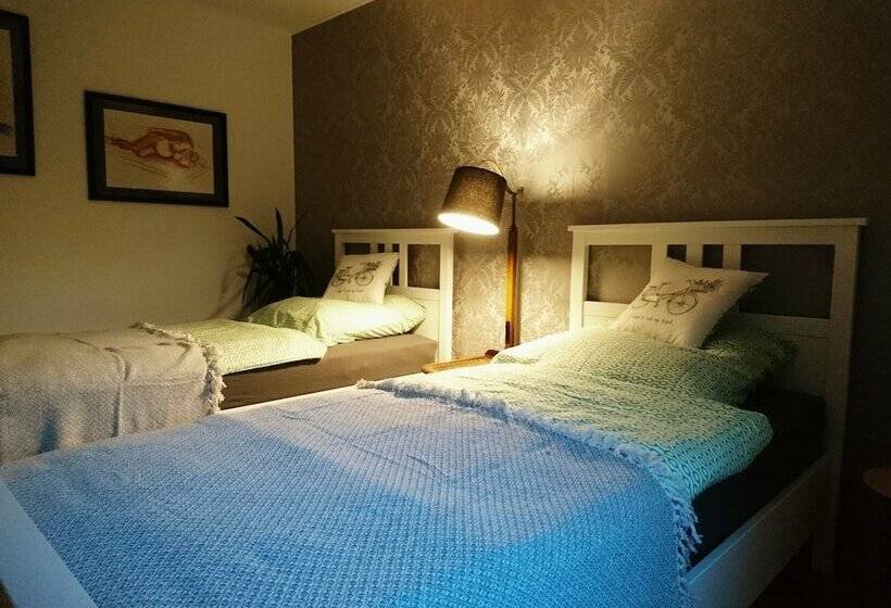 Bed And Breakfast Quermalerei