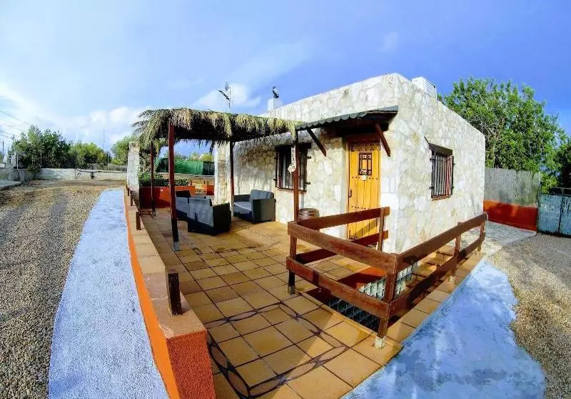 Bonito Chalet Con Piscina Cerca Del Mar