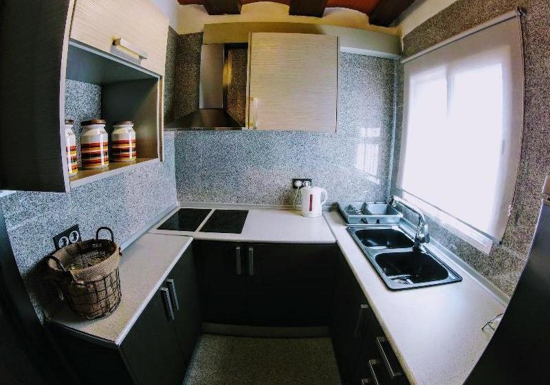 Bonito Chalet Con Piscina Cerca Del Mar