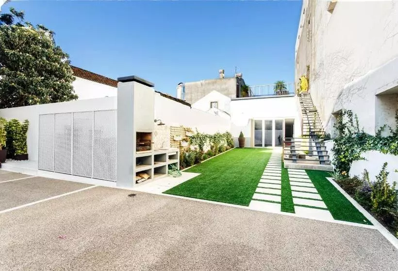 Chalet Estoril Luxury Apartments