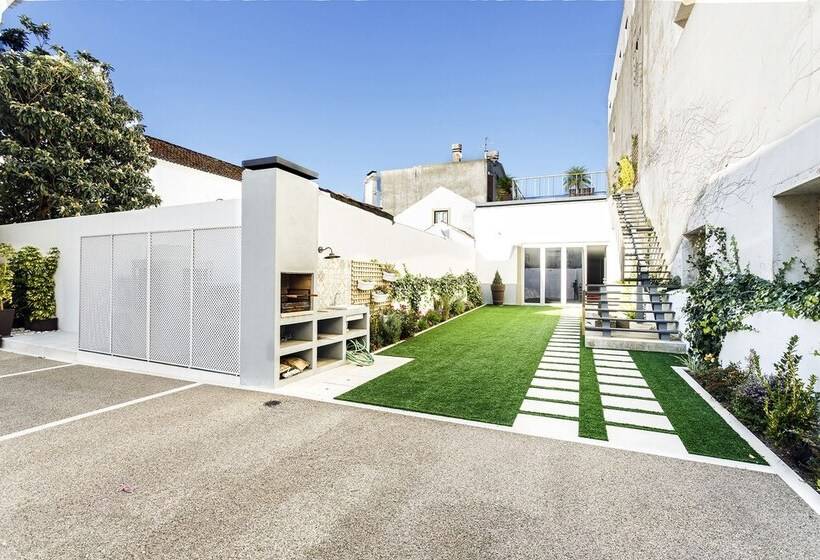 Chalet Estoril Luxury Apartments