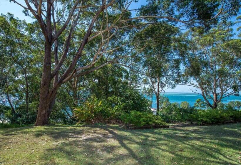 Fiddlers Green 8 Nelson Bay