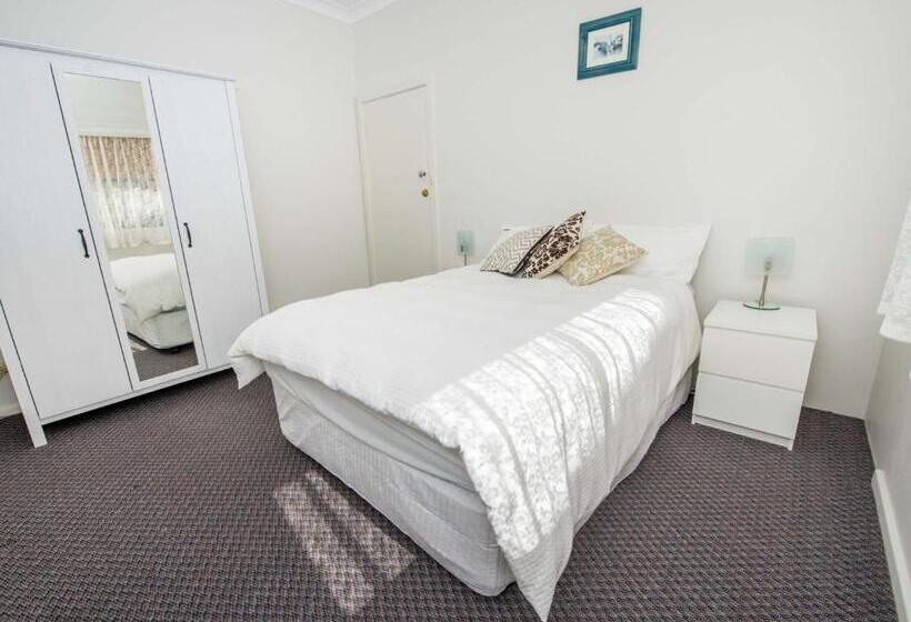 Fiddlers Green 8 Nelson Bay