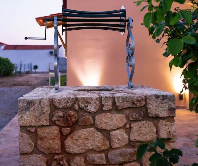 Laconia Domus Papadianika