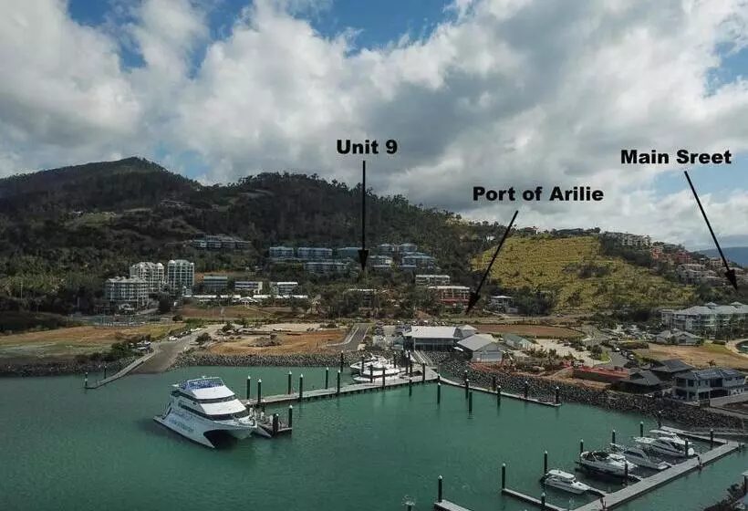 Le Jarden Vu Du Port