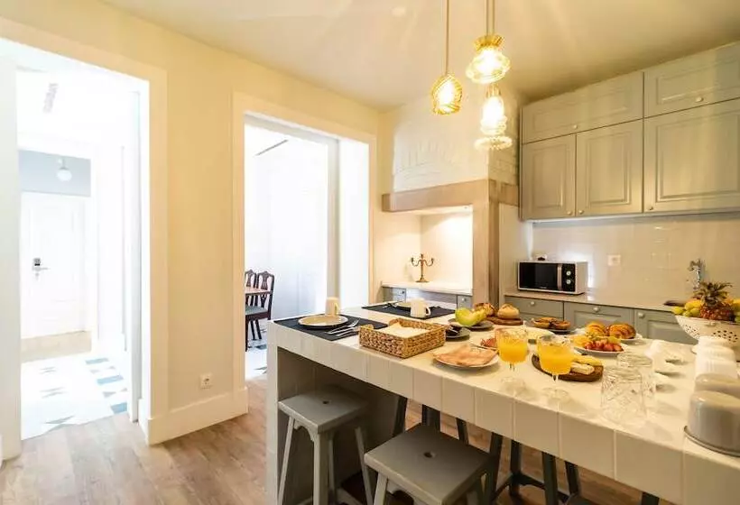 Majatalo 1898 Home & Suites