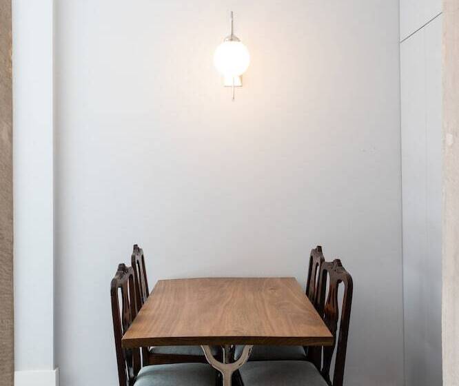 펜션 1898 Home & Suites