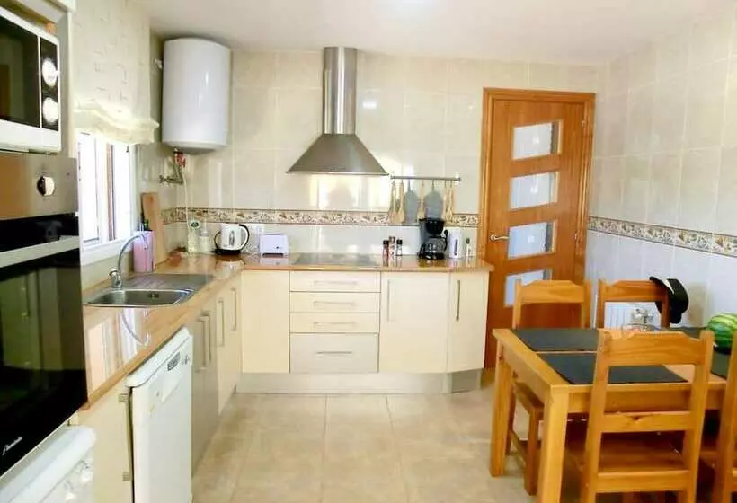 106163   Villa In Maçanet De La Selva