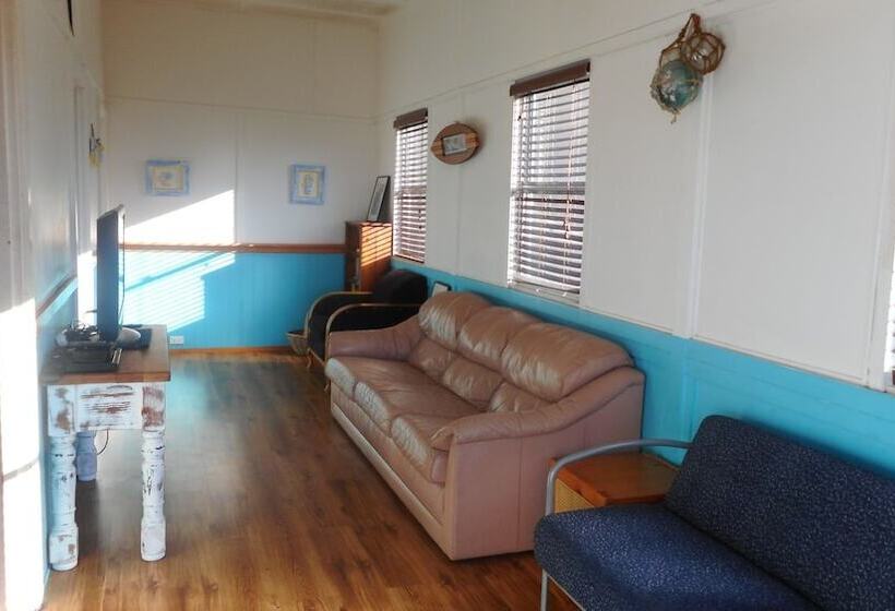 Hightide At South West Rocks