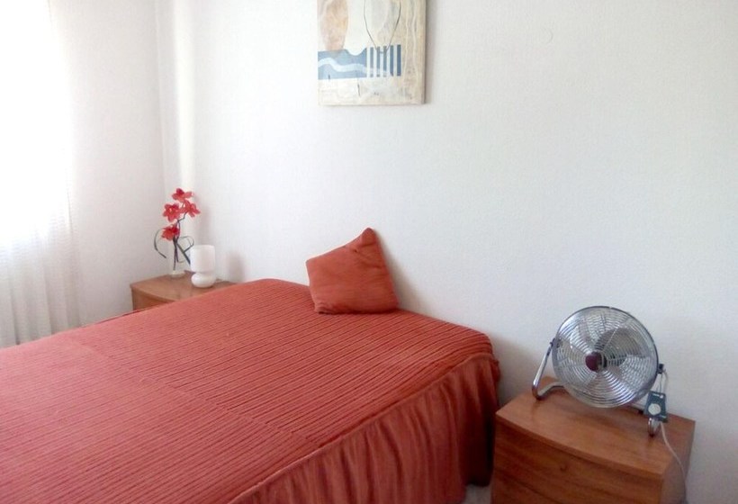 House With 4 Bedrooms In Corroios, With Pool Access, Enclosed Garden And Wifi 4 Km From The Beach