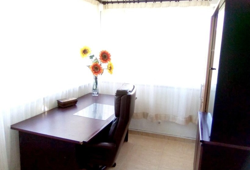 House With 4 Bedrooms In Corroios, With Pool Access, Enclosed Garden And Wifi 4 Km From The Beach