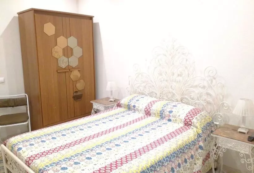 House With 4 Bedrooms In Corroios, With Pool Access, Enclosed Garden And Wifi 4 Km From The Beach