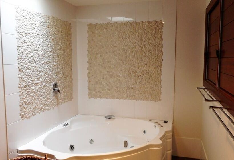 Lees By The Sea At South West Rocks