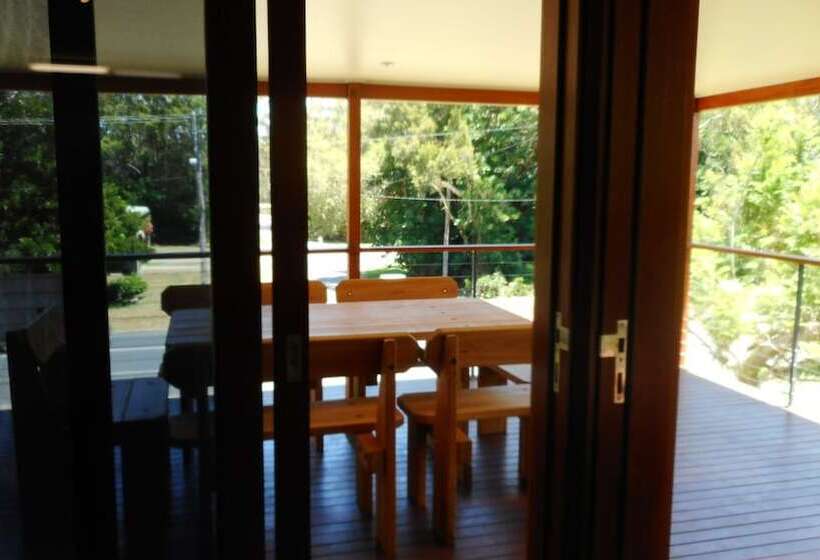 Lees By The Sea At South West Rocks