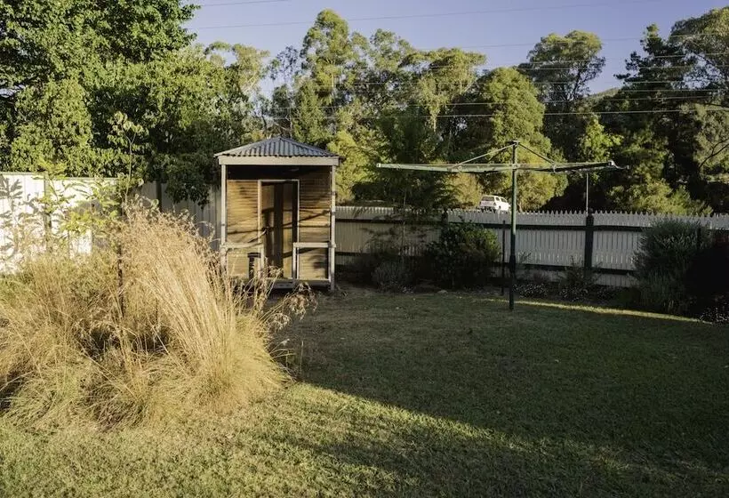 Monty S On Lumley Drive