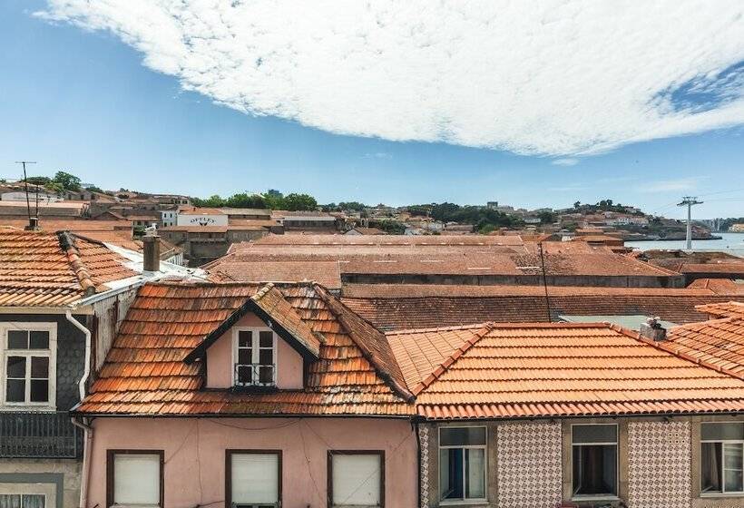 North Star Flats   Ribeira & Cellars