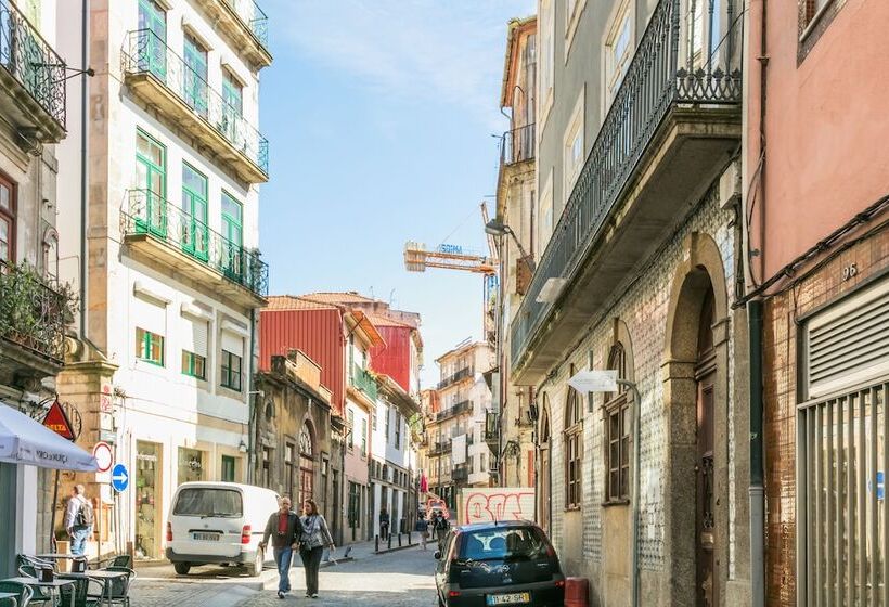 North Star Flats   Ribeira & Cellars