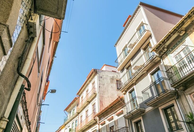 North Star Flats   Ribeira & Cellars