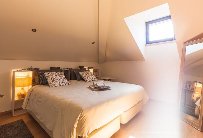 North Star Flats   Ribeira & Cellars