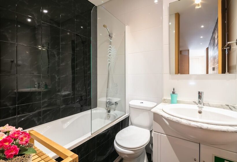 North Star Flats   Ribeira & Cellars