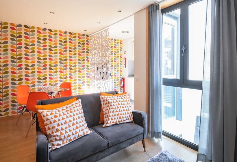 North Star Flats   Ribeira & Cellars