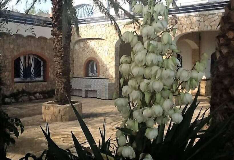 پانسیون Pao Blau