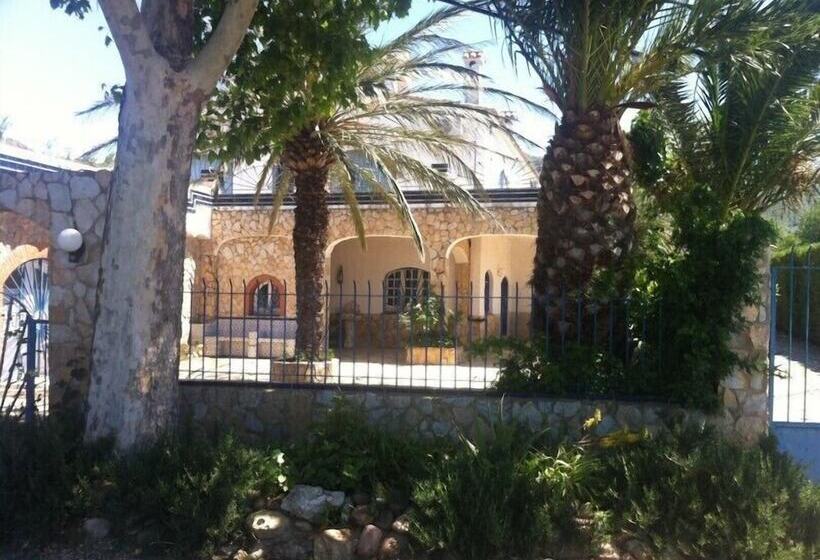 پانسیون Pao Blau