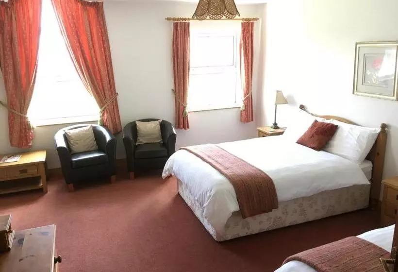 ペンション Roskeel House