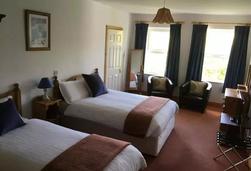 ペンション Roskeel House