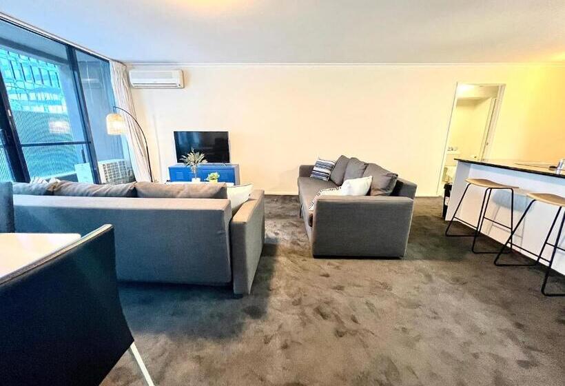 Readyset Apartments On Kavanagh