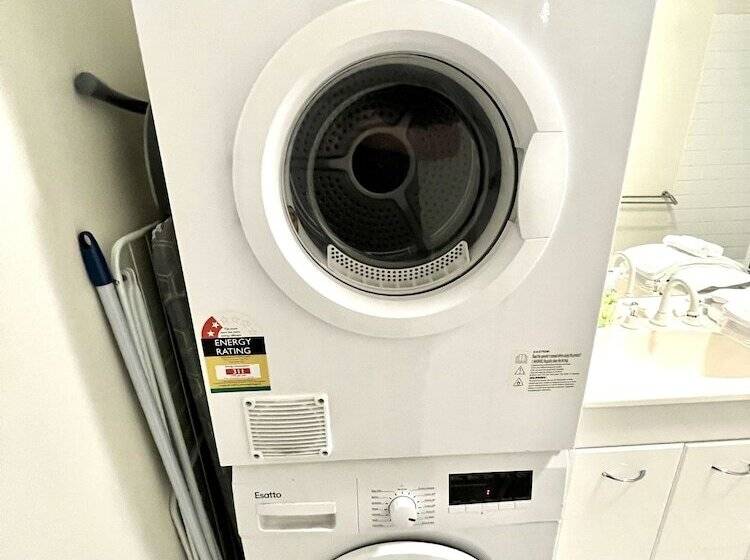 Readyset Apartments On Kavanagh