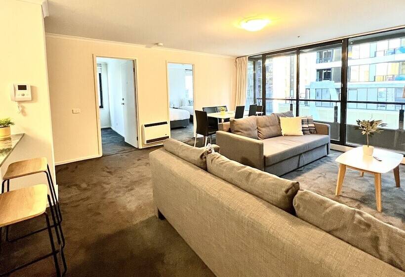 Readyset Apartments On Kavanagh