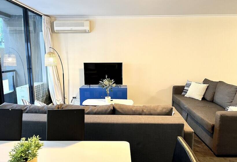 Readyset Apartments On Kavanagh