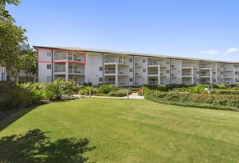 Resort On The Beach 4302 With Resort Pool