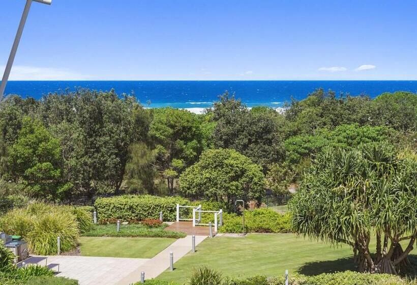 Resort On The Beach 4302 With Resort Pool