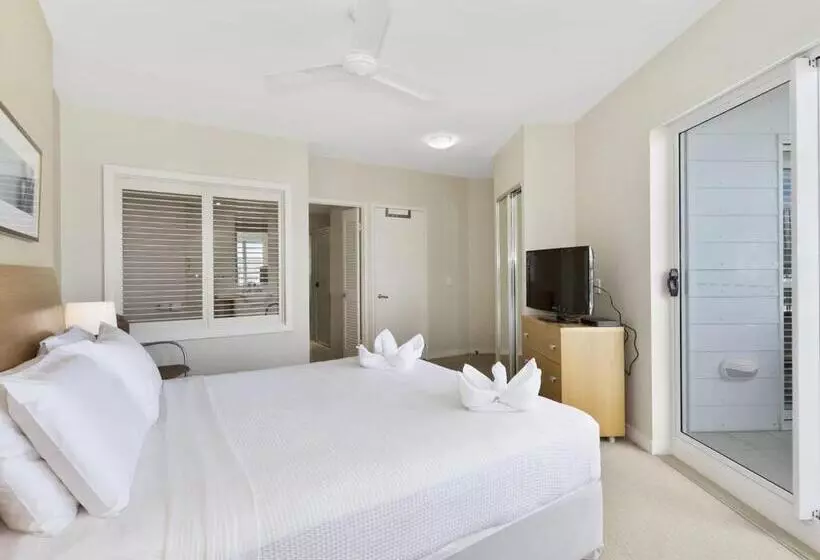 Resort On The Beach 4302 With Resort Pool