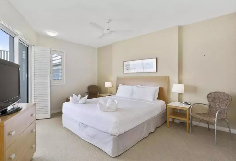 Resort On The Beach 4302 With Resort Pool