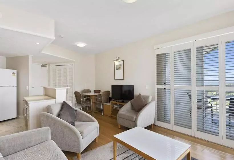 Resort On The Beach 4302 With Resort Pool