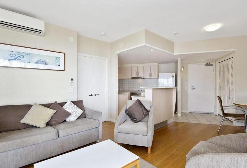 Resort On The Beach 4302 With Resort Pool