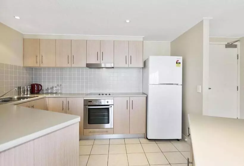 Resort On The Beach 4302 With Resort Pool