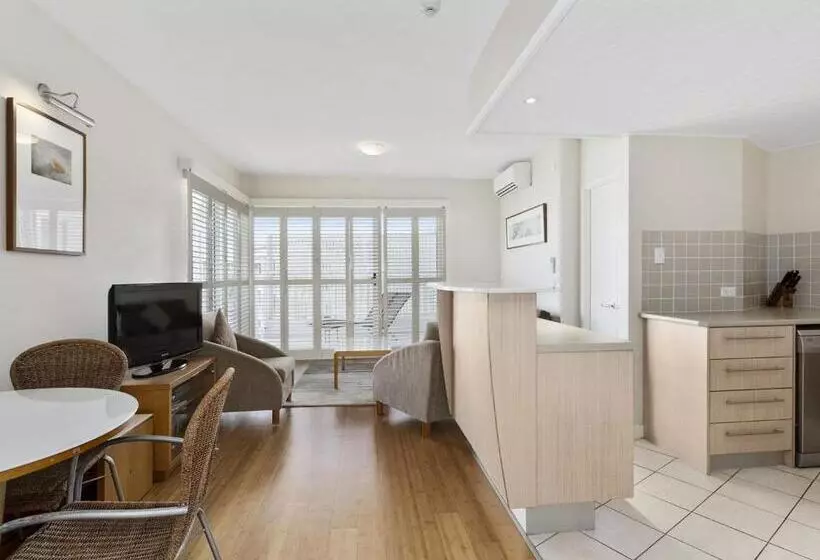 Resort On The Beach 4302 With Resort Pool