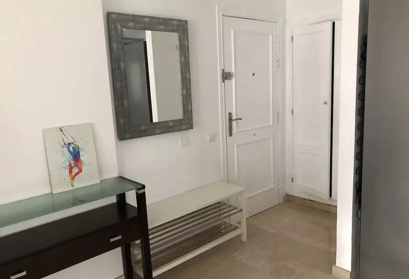 Seashape Apartment