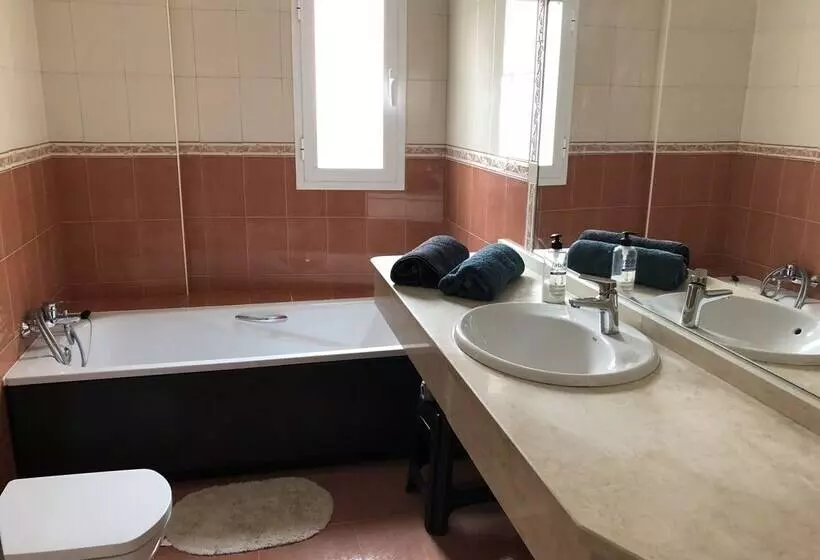Seashape Apartment