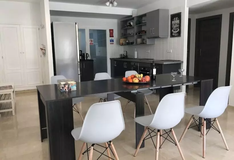 Seashape Apartment