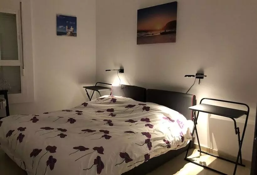 Seashape Apartment