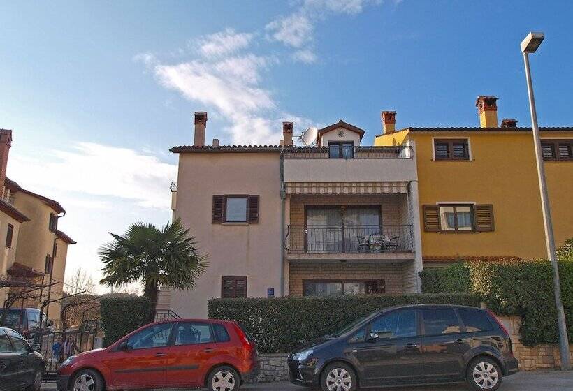 Apartments Milan 1048