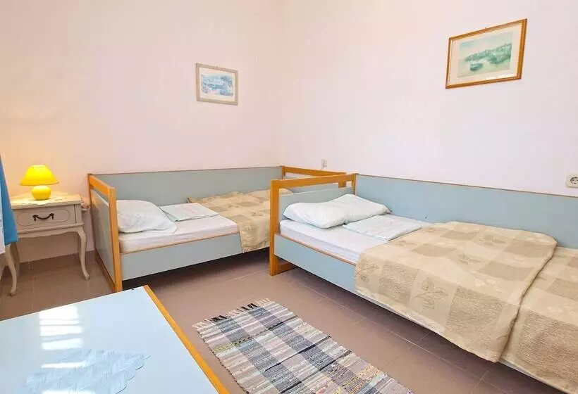 Apartments Vladislava 906
