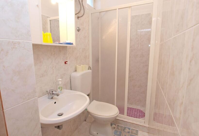 Apartments Vladislava 906